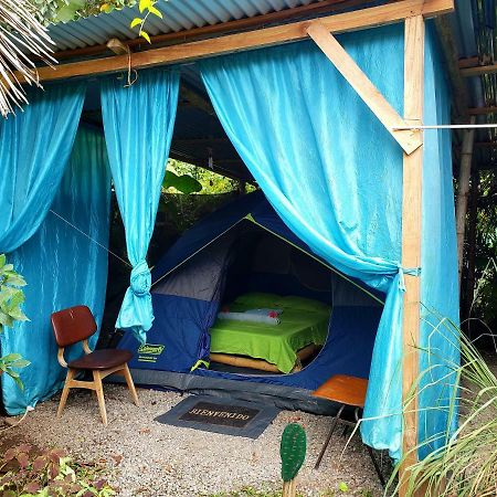 Camping Rooms Shalton Cahuita Exterior photo